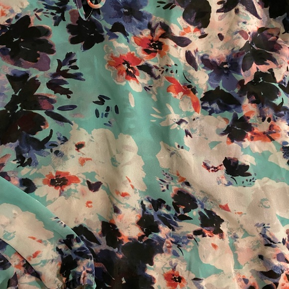 Arizona Floral Off-Shoulder Long Sleeve Blouse - Picture 2 of 8